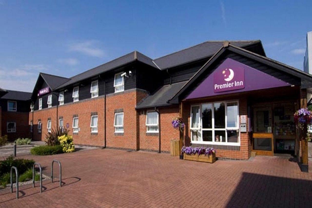 Premier Inn Swansea North Morriston Exterior photo